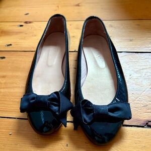 French Sole FS/NY Patent Ballet Flats w Bow | Black | Size 7